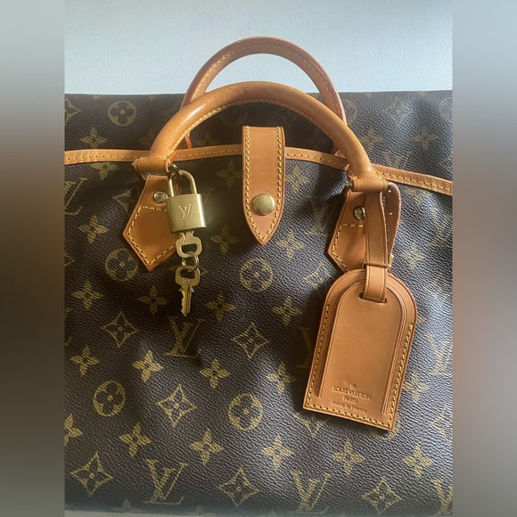 #AUTHENTIC LOUIS VUITTON MONOGRAM GARMENT BAG WITH TWO HANGERS AND DUST BAG - Picture 3 of 6